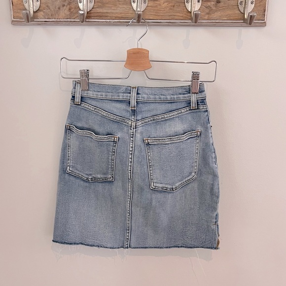 ARITZIA size 2 denim skirt - Picture 3 of 4